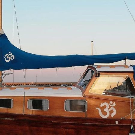 "Om" Yacht 호텔 니다 외부 사진