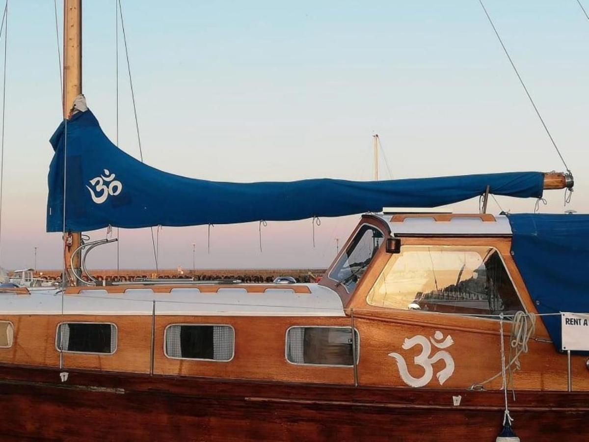 "Om" Yacht 호텔 니다 외부 사진